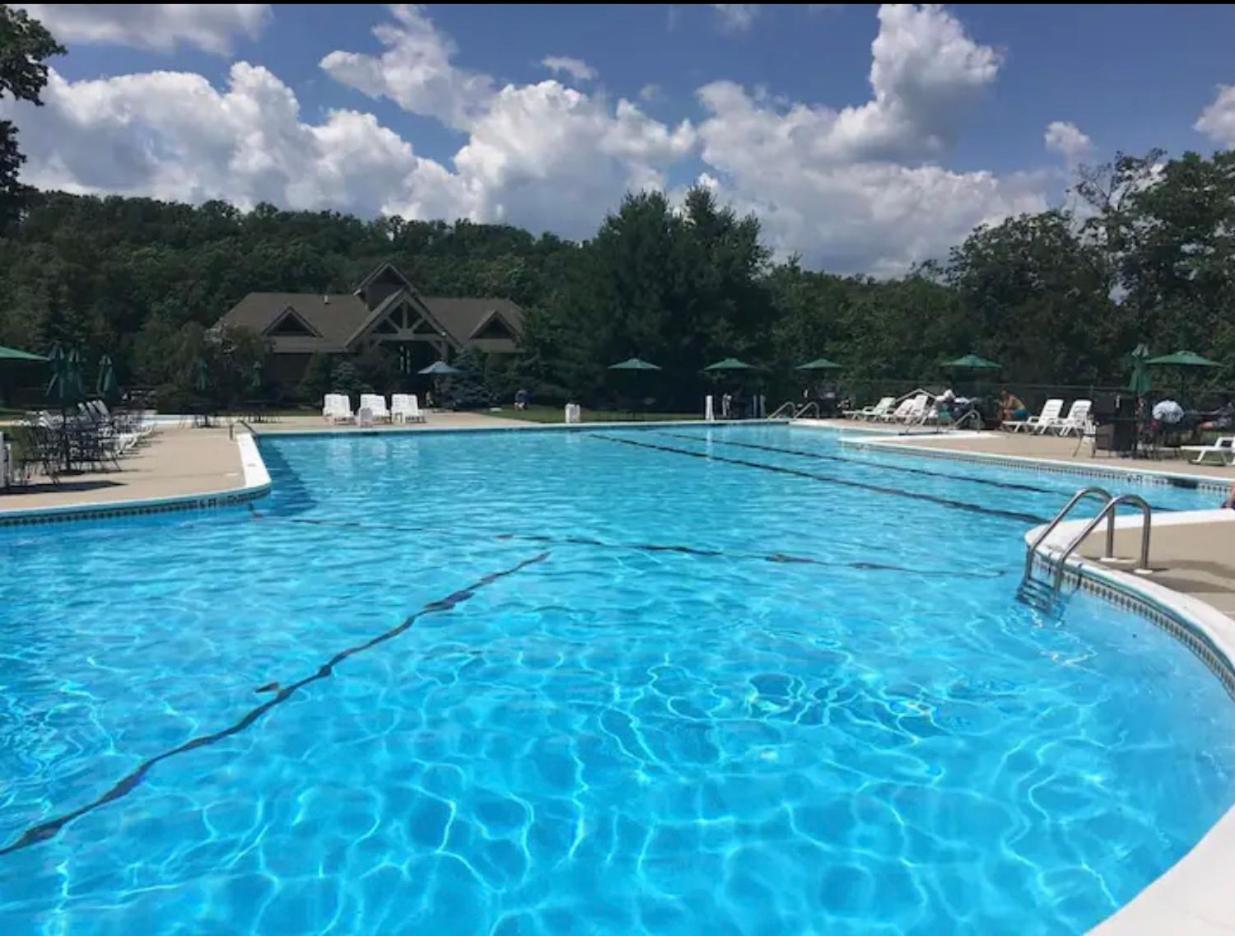 Camelback Private Home Located Behind Waterpark & Ski Lift แทนเนอร์สวิลล์ ภายนอก รูปภาพ